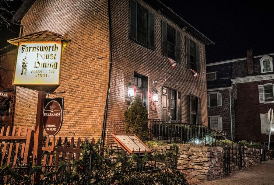 Gettysburg: Ultimate Dead of Night Haunted Ghost Tour - The Farnsworth House and Witness Trees