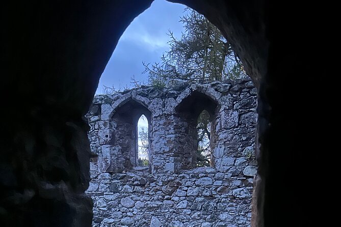 Ghost, Ghouls and Graveyards Private Highland Tour - Culloden Moor after the battle stories