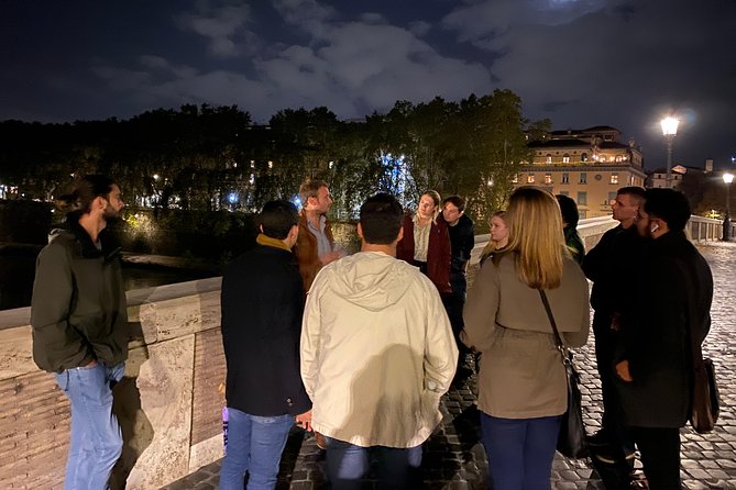 Ghost & Legends in Night Rome Walking Tour - Via Giulia and the danger of beauty products