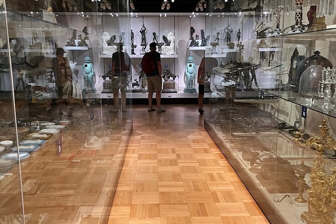 Ghost Stories: A Mysterious, Macabre Tour in the Metropolitan Museum - Ghost stories, or a tour about fear?