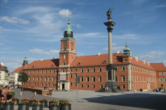 Ghost stories of Warsaw Private Night Tour - Starting at Sigismund’s Column in Castle Square