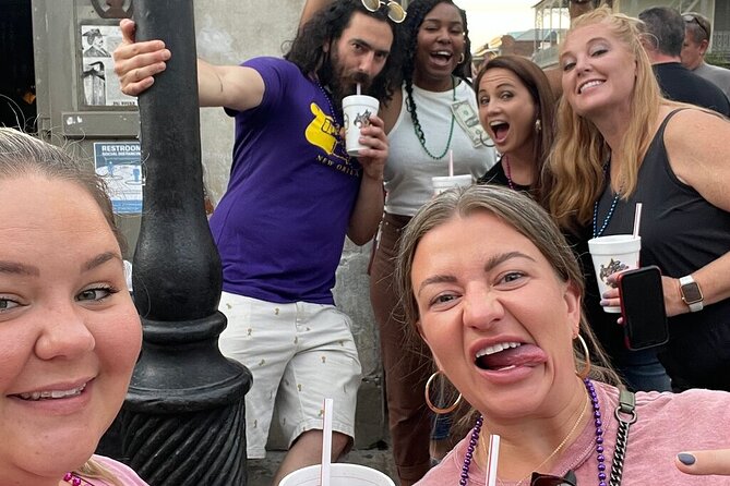 Ghost Tour and Haunted Pub Crawl Party with Free Shot - Why the 4.9 rating needs context