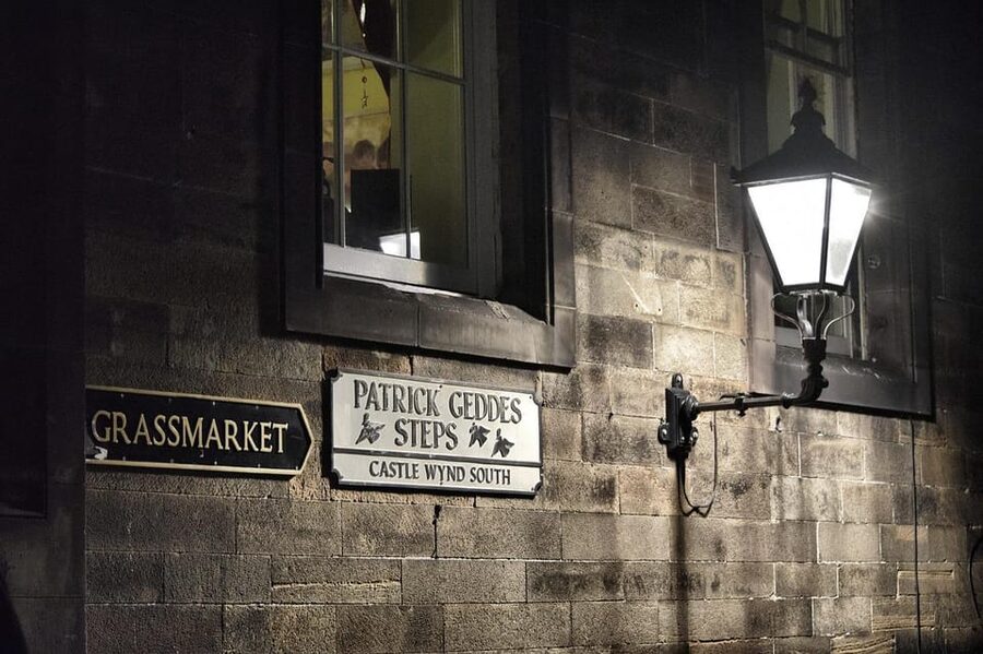 Ghost Tour in Edinburgh - Small groups and the value of the $48 price