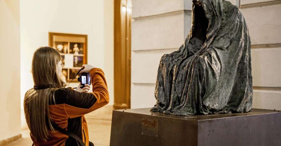 Ghost Walking Tour of Prague - Prague’s dark side begins in the Old Town