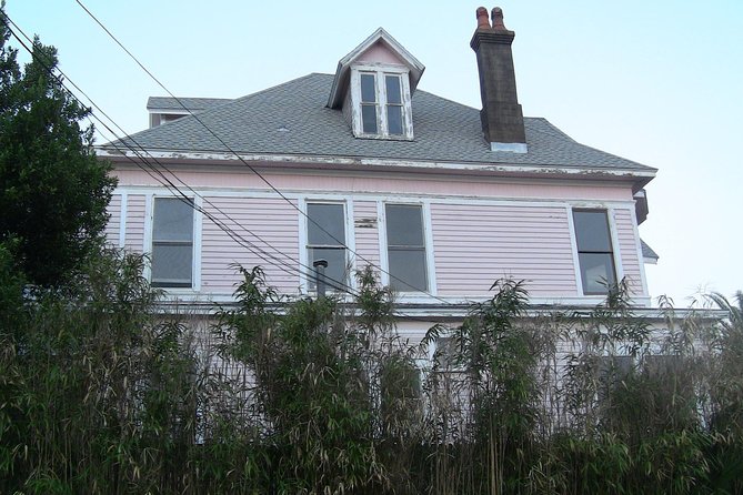 Ghosts and Graveyard Tour of Pensacola - A haunted introduction to Pensacola after sunset
