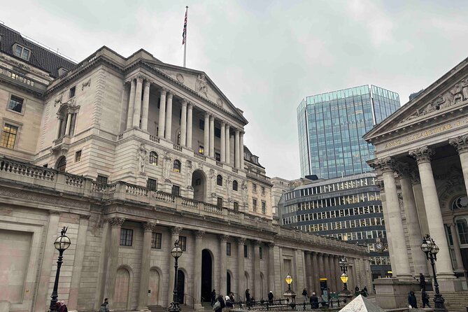 Ghosts, Gore & Other Ghasty Stories in the City of London - Paternoster Square and London’s harsher laws