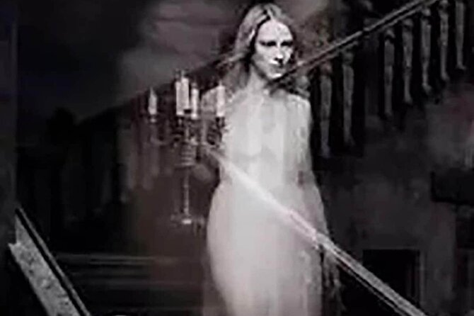 Ghosts in the Graveyard Tour - Through Galveston’s historic districts by cart