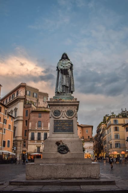 Ghosts, Legends & Mysteries of Rome Tip-Based Walking Tour - Farnese Palace and the machinery of power
