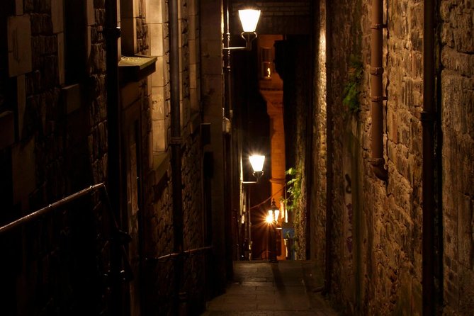 Ghosts, Mysteries, and Witches Tour - Borthwick’s Close and the hard life of Old Town