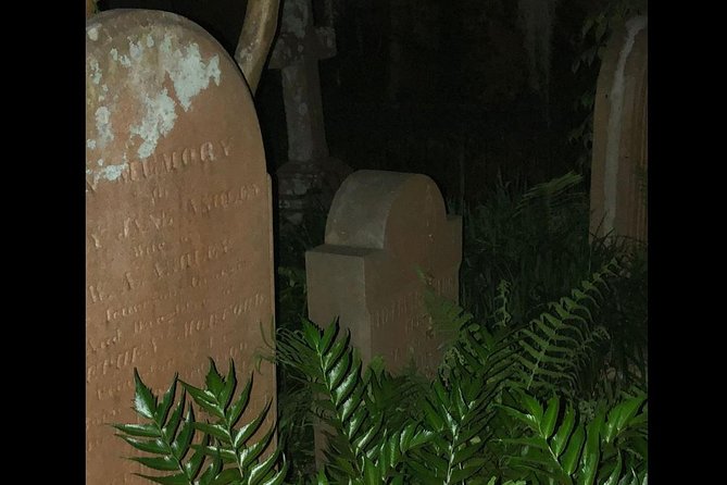 Ghosts of Charleston Night-Time Walking Tour with Unitarian Church Graveyard - Key points at a glance