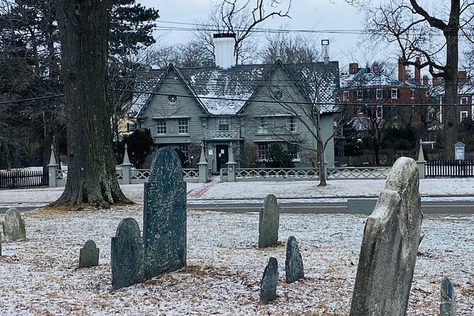 Ghosts of Christmas Past a Haunted Holiday Stroll in Salem - Ghost stories outside the Witch House