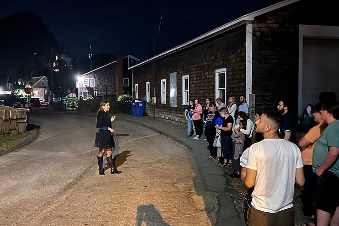 Ghosts of Christmas Past Downtown Stroll - Smee at the Captain Daniel Packer Inne
