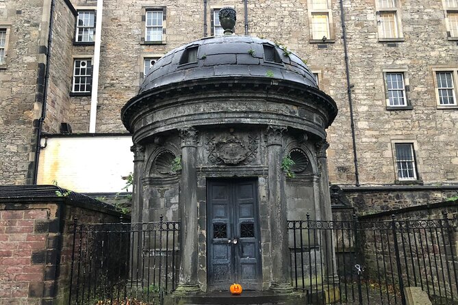 Ghosts of Edinburgh: Bloody Past Exploration Game and Tour - Modern Art and the route’s changing character