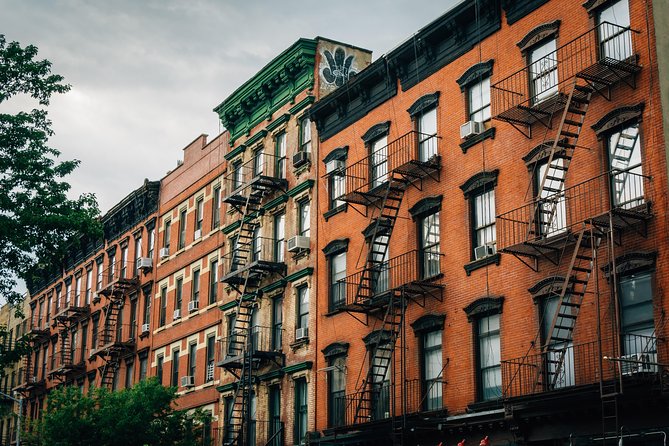Ghosts of Greenwich Village: 2-Hour Private Walking Tour - Why Greenwich Village works for a ghost walk