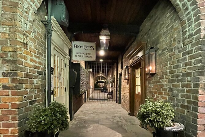Ghosts of New Orleans: Self-Guided Haunted Audio Walking Tour - Fire, vampires, and two atmospheric alleys