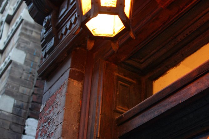 Ghosts of New York Walking Tour - Greenwich Village supplies the atmosphere