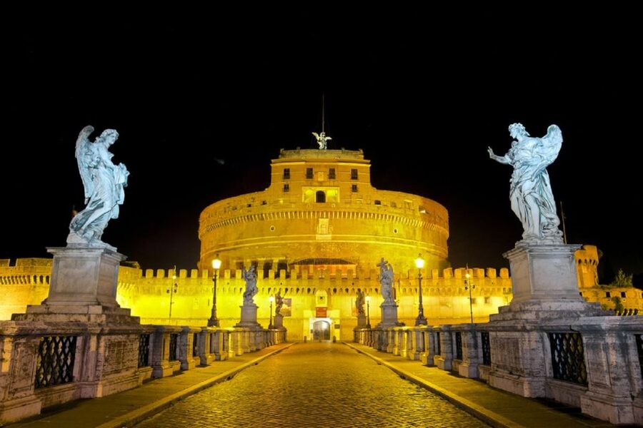 Ghosts of Rome 2-Hour Tour - Rome after sunset, with a darker side