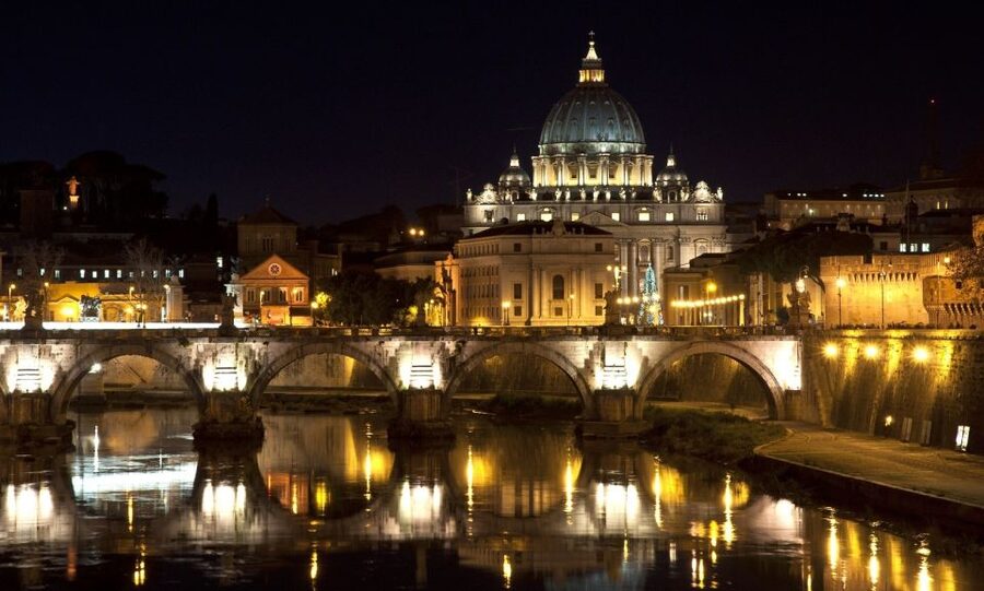 Ghosts of Rome 2-Hour Tour - The house of Romes notorious murderer