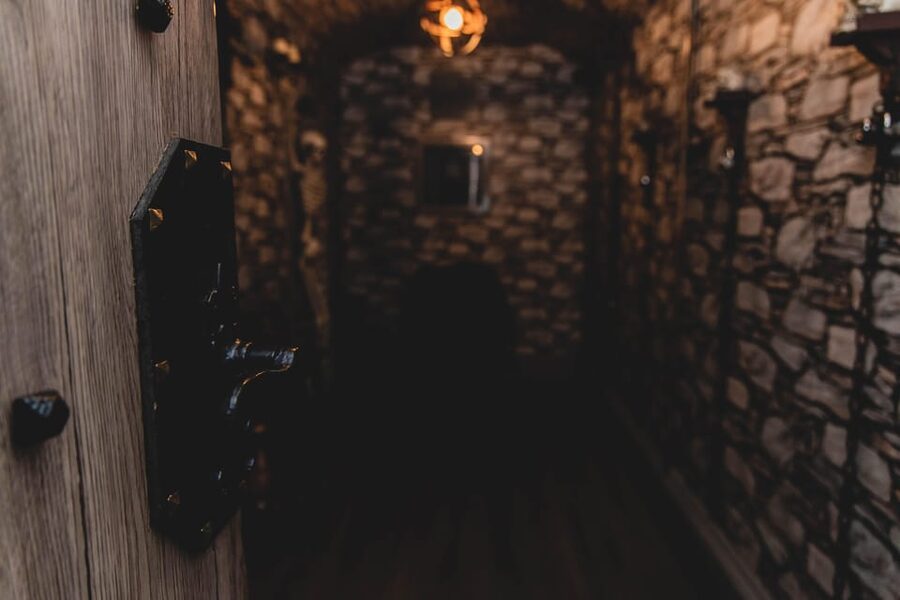 Glasgow: Escape Room The Ghost of Mary Queen of Scots - The 10 minute briefing sets the rules