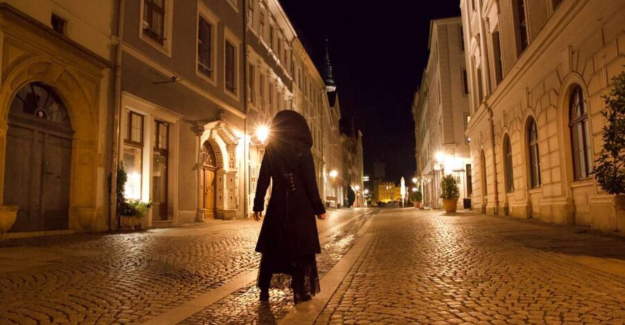 Görlitz: Ghosts and Spooky Historical Night Walking Tour - Key points to know before you book