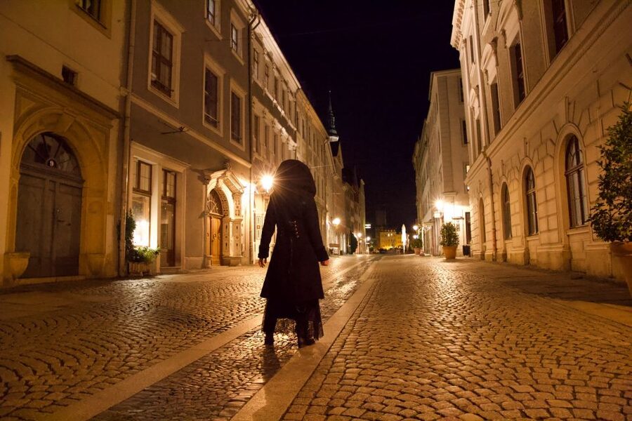 Görlitz: Ghosts and Spooky Historical Night Walking Tour - Görlitz after dark: where history turns eerie