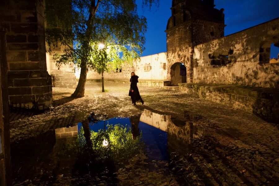 Görlitz: Ghosts and Spooky Historical Night Walking Tour - Following old paths through the city