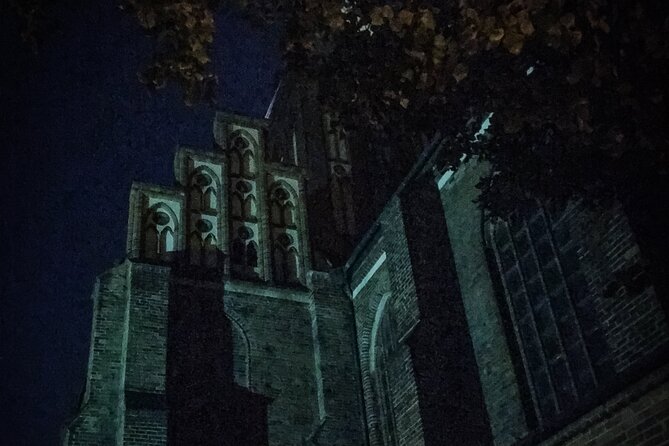 Gruseltour Berlin Haunted Ghost Walk 90-minute at Berlin Mitte city center - Starting at the Franciscan monastery ruins