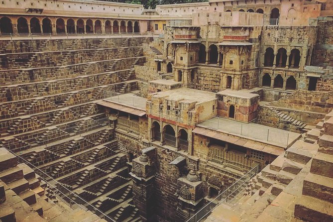 Guided Tour to Haunted Bhangarh & Abhaneri Step Well From Jaipur - What the private format really adds