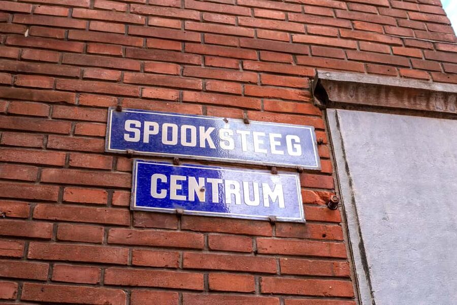 Guided Walking Tour Amsterdam - Dark History & Ghost Stories - Starting at Blauwbrug and Zwanenburgwal