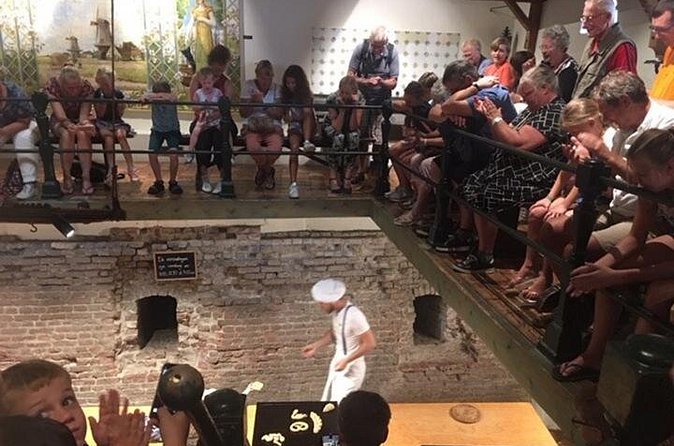 Hattem's Windmills, Bakeries and Ghosts: A Self-Guided Audio Tour - The Dyke Gate and Hattem’s medieval defenses