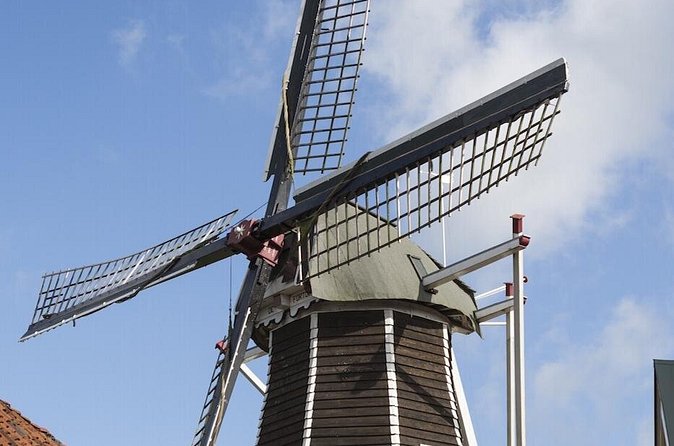 Hattem's Windmills, Bakeries and Ghosts: A Self-Guided Audio Tour - Hattem’s Town Hall and the main square