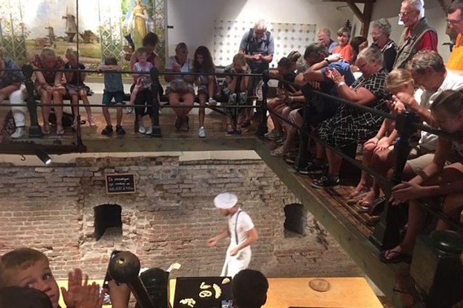Hattem's Windmills, Bakeries and Ghosts: A Self-Guided Audio Tour - Starting beside a Dutch windmill