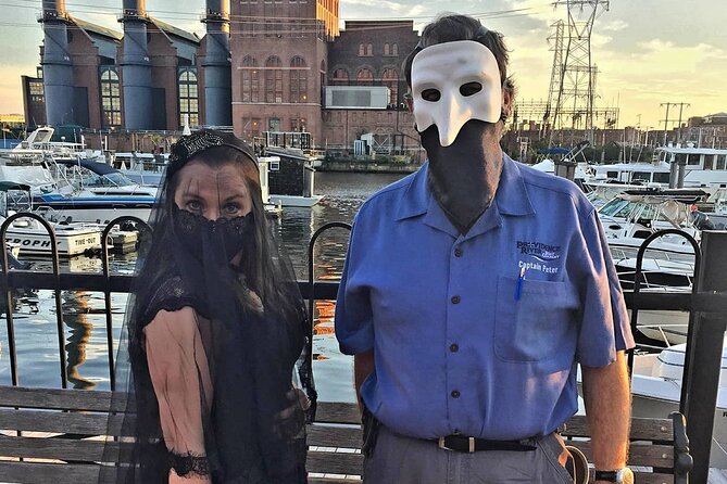 Haunted Boat Tours in Providence - Why the small boat matters