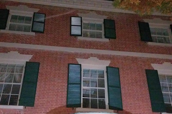 Haunted Footsteps Best Ghost & Paranormal Salem Tour - Rockafellas alley and the Blue Lady