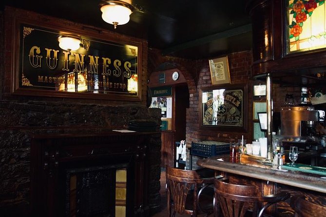 Haunted Montreal Pub Crawl - Storytelling style matters here