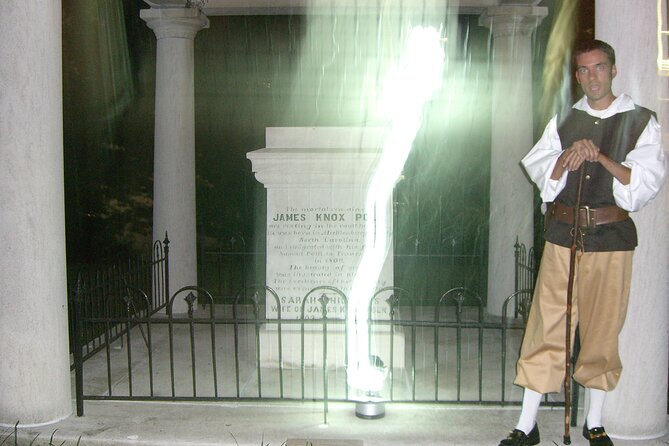 Haunted Nashville Night-Time Walking Tour with Costumed Guide - What makes this Nashville ghost walk worth considering