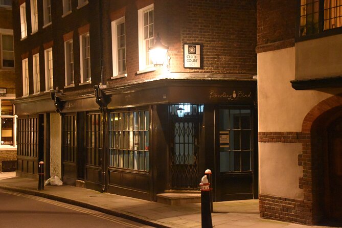 Haunted Pub Tour of London - The Viaduct Tavern, executions, and Fred the ghost