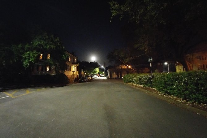 Haunted Savannah Pub Crawl - The pub stops are part of the point