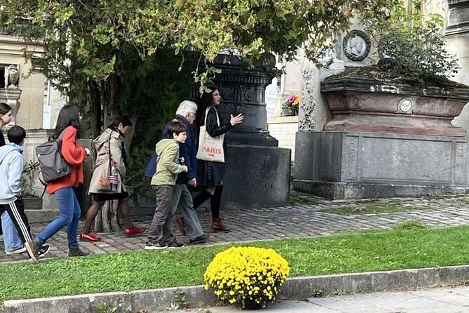 Haunted Walking Tour of Père Lachaise Cemetery - Abelard, Héloïse, and the cemetery’s romantic side