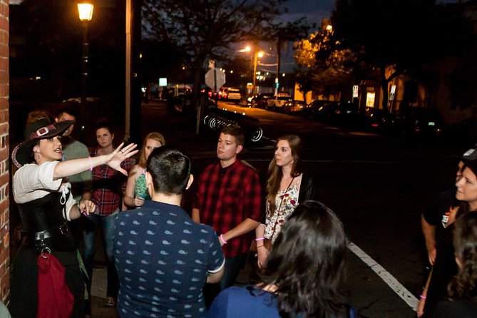 Haunted Washington D.C. Booze and Boos Ghost Walking Tour - Finishing at the Willard’s Round Robin Bar