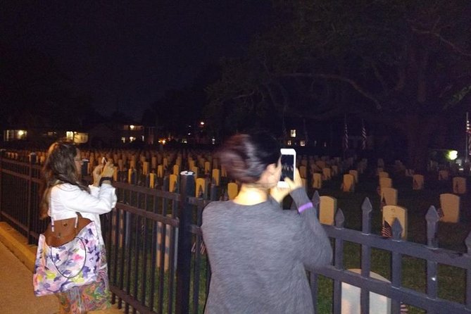 Haunting Hour Walking Ghost Tour - A one-hour walk through old homes and darker stories