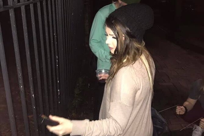 Helen Haunts, Murder, Mystery Tour With Paranormal Investigation - How the guides shape the experience