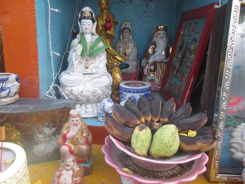 Ho Chi Minh City: Ghost, Belief & Culture Tour on Motorbike - Starting at a pagoda and learning how belief works