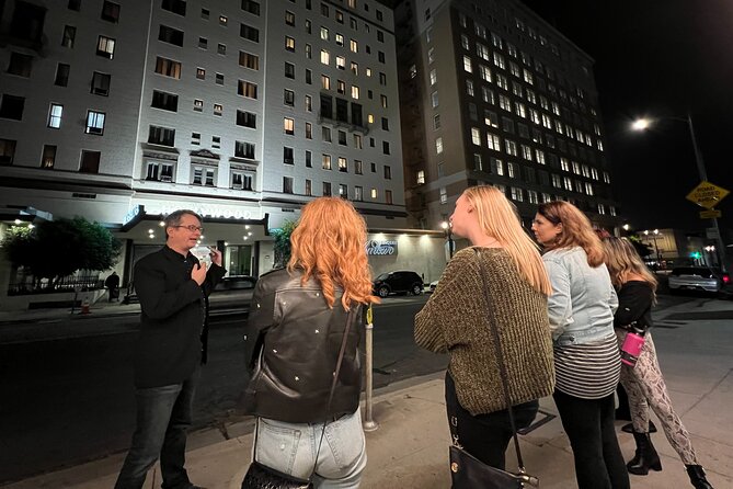 Hollywood Boulevard Ghost Walk - Cafe Montmartre, the wax museum, and celebrity nightlife