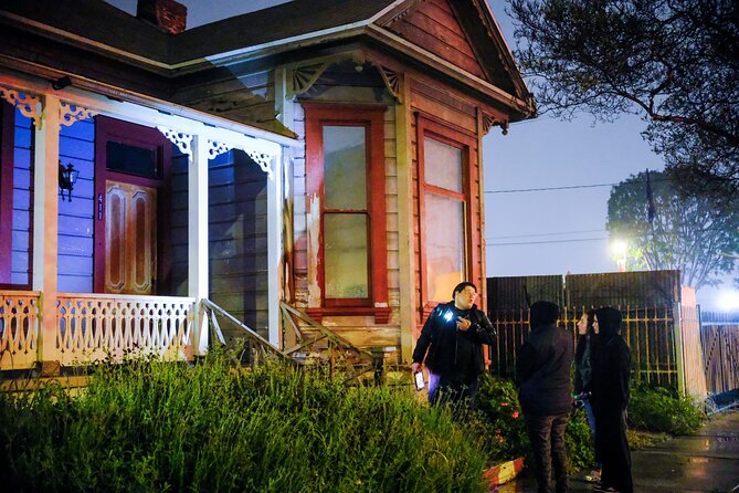 Hollywood Ghost Hunting Experience with Real Paranormal Tools - Who will enjoy this Hollywood ghost walk?