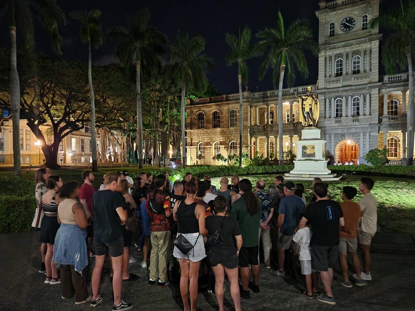 Honolulu: Ghosts of Old Honolulu Walking Tour - Small practical details that improve the night