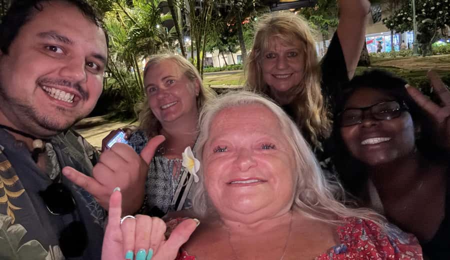 Honolulu Haunts: Ghosts and Spirits Walking Tour - A lantern-lit start by the King Kamehameha Statue