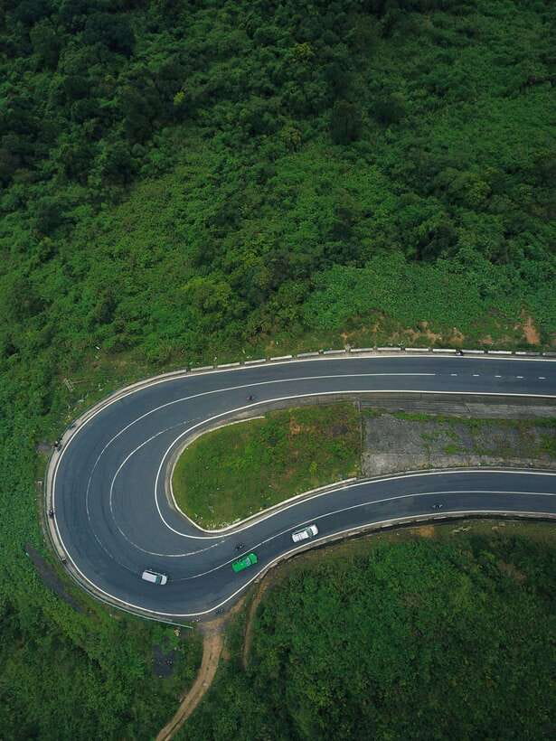 Hue : Private Car to Hoi An via HaiVan pass & City of Ghosts - Lang Co Bay, beach, and the road to Hai Van Tunnel