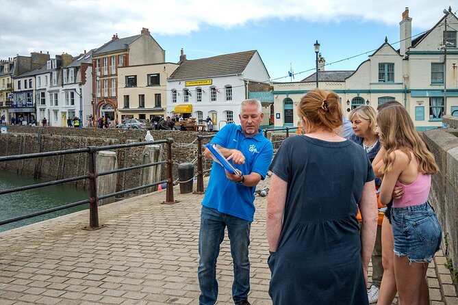 Ilfracombe Harbour Ghost Tour - Weather, clothing, and the coastal evening