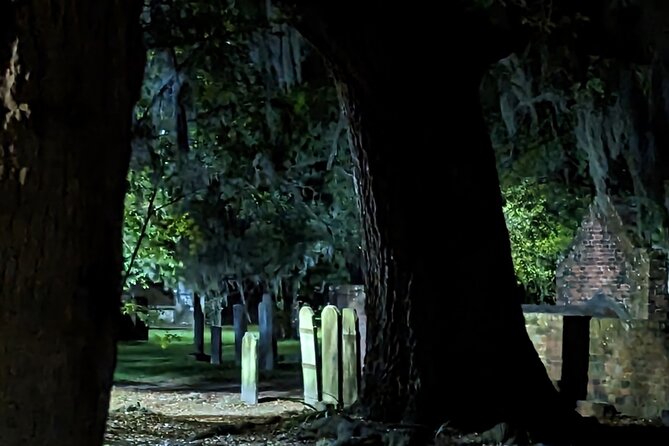 Interactive Paranormal Ghost Walking Tour in Savannah Georgia - Wright Square, Savannah’s hanging square